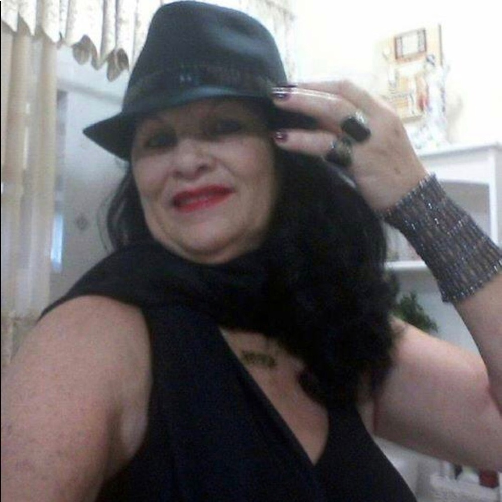 Meet your Posher, Mercede